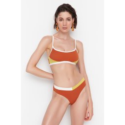 Partea de sus costum de baie Trendyol Bandeau