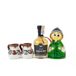 Pachet cadou cu papusa ceramica, palinca Celar 100 ml si doua canute din ceramica de Sitar