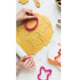 Decupator Plastic Cap de Iepuras 8.5 x 6 x H 2.2 cm