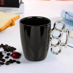 Cana amuzanta Knuckle Duster