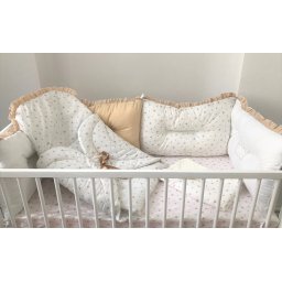 Lenjerie cu 6 aparatori pufoase si paturica pat 140x70 cm deseda alb -stelute bej pe alb- bej