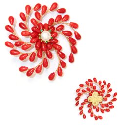 Brosa si Pandantiv din Coral Rosu - Perla de Cultura - 7x7 cm - Metal - 1 Buc