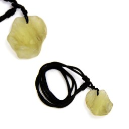 Pandantiv Lybian Desert Glass Cristal Natural Rar cu Snur 30x28x14 mm