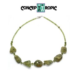 Colier din Prehnit Neregulat Fatetat - Olivina Rotund - Accesorii Argint 925