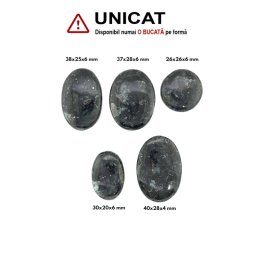 Cabochon din Labradorit Negru de Forme Oval - Disc - 26-38 x 20-28 x 4-6 mm
