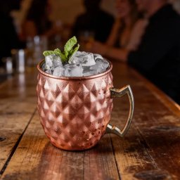 Cana Moscow Mule din cupru texturat, pahar cocktail premium cu maner
