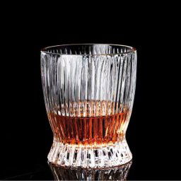 Pahar whiskey Design Vertical