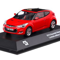 Macheta auto Hyundai Veloster 2013 scara 1:43 rosu Triple 9