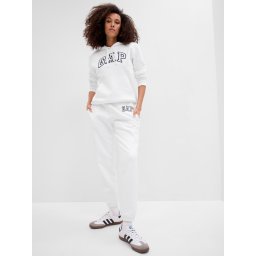Pantaloni si pantaloni scurti pentru femei GAP - alb