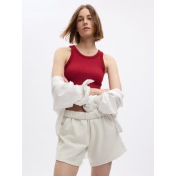 Topuri si tricouri pentru femei GAP - rosu