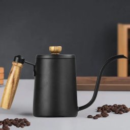 Ibric Perfect Pour cu maner din Lemn