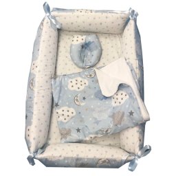 Reductor personalizat bebe bed nest cu paturica si pernuta antiplagiocefalie deseda norisori cu luna albastra