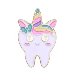 Martisor Brosa Dentist Maseluta Unicorn