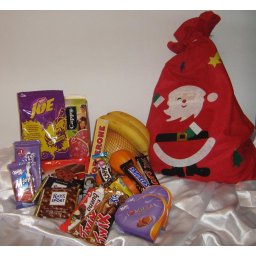 Vine Mos Craciun cu sacul plin de daruri la copii