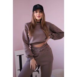 Insulated set with a short mocha sweatshirt