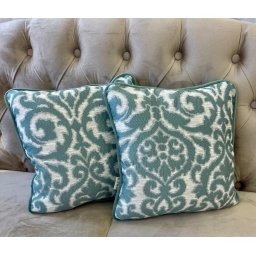 Set 2 perne decorative, 2x40x40cm, cu fata detasabila, tafta fina cu catifea verde deschis