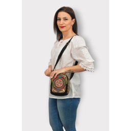 Geanta brodata traditional 2