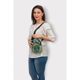 Geanta brodata traditional 8