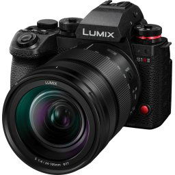 Panasonic Lumix S1RII Body + 24-105mm F/4