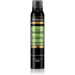 TRESemmé Botanique Cactus Water & Coconut spumă de styling pentru păr creț 200 ml
