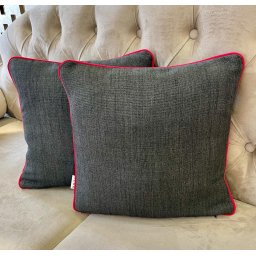 Set 2 perne decorative cu fata detasabila, Hiko antracit cu rosu, editie limitata