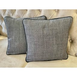 Set 2 perne decorative cu fata detasabila, Hiko gri cu negru, editie limitata