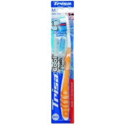 Periute de dinti clasice Periuta de dinti Trisa Cool&Fresh Medium, cu capac protectie cadou
