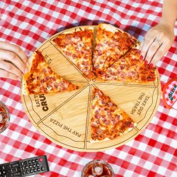 Tavă de Lemn pentru Pizza cu Provocări