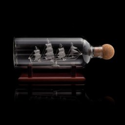 Decantor de Whisky cu Navă