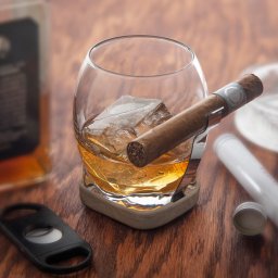 Pahar pentru Whisky cu loc pentru Trabuc (420ml.)