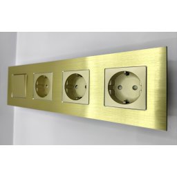 Intrerupator mecanic + priza 4 doze configurabil cu rama de aluminiu (simplu, cap scar cruce, priza, usb, wifi, tv, internet)),