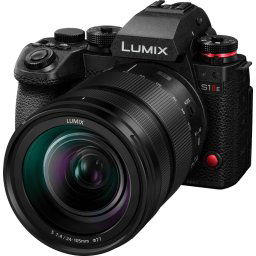 Panasonic Lumix S1IIE Body + 24-105 F/4