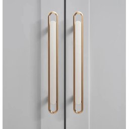 Maner metalic pentru mobilier, model Kelen, distanta dintre gauri = 128 224 mm, finisaj auriu lucios/alb (Distanta dintre gauri: 224 mm)