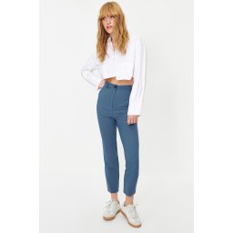 Pantaloni dama, Trendyol Basic