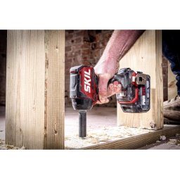 SKIL 3265 JA cheie de impact cu acumulator, compact Brushless, cuplu maxim 250 nm, cu adaptor hexagonal 3/8" - 1/2", geanta de transport, doar corpul