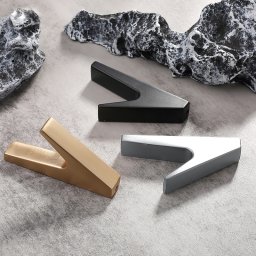 Cuier model CALIF, 1 carlig, finisaj aluminiu auriu mat negru mat (Finisaj: Aluminiu)