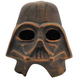 Cască Darth Vader decor din ceramică pentru acvariu (12 x 14 x 13 cm)