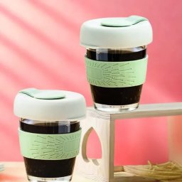 Set 4 pahare portabile cu capac Mint