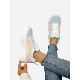 Resti Women's sports sneakers on a platform Ensis