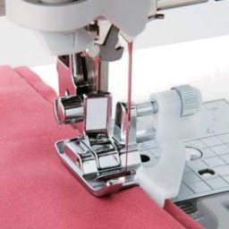 Piciorus pentru cusatura de tiv invizibil Brother F018N