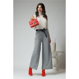 Pantaloni office din stofa gri deschis cu buzunare si cordon din piele ecologica