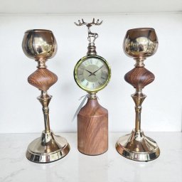Ceas Decorativ Vanatoresc E i Set SfeE nice , Eleganta E i Rafinament pentru Casa Ta