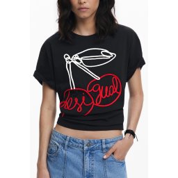 Tricou imprimat și blugi boyfriend pentru femei