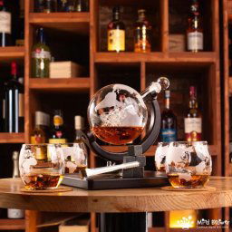 Set cadou decantor Glob Pamantesc cu 4 pahare Deluxe