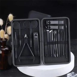 Set pentru manichiura si pedichiura pentru barbati, 18 piese