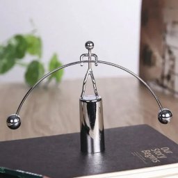 Obiect decorativ cu echilibru dinamic, Iron Man