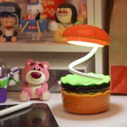 Lampa amuzanta Hamburger cu ascutitoare