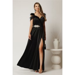 Rochie lunga neagra din tafta cu accesoriu in talie si pene la umeri