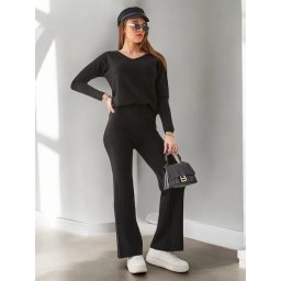 Resti Women's Sweater Set