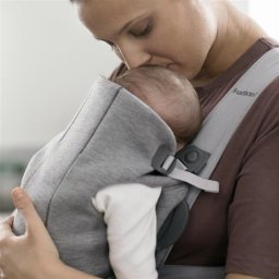BabyBjorn Marsupiu anatomic Mini Light Grey 3D Jersey